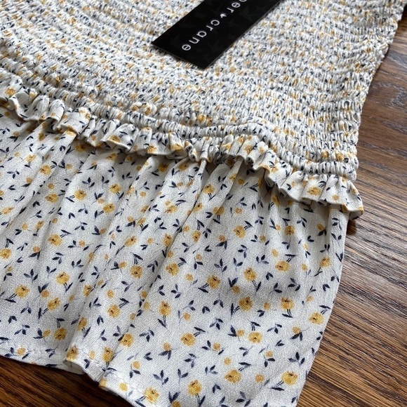 NWT Ditsy Floral Smocked Top - Medium - Picture 3 of 8